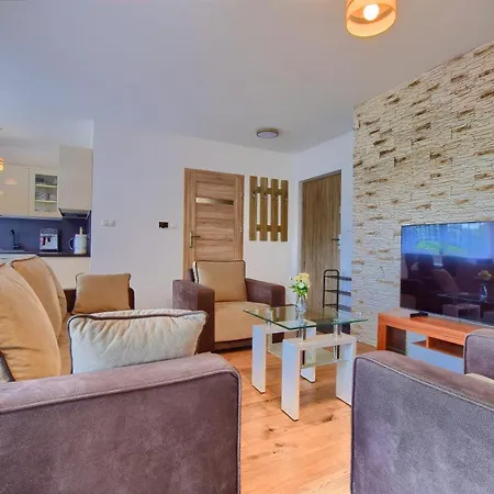 Διαμέρισμα Hike & *